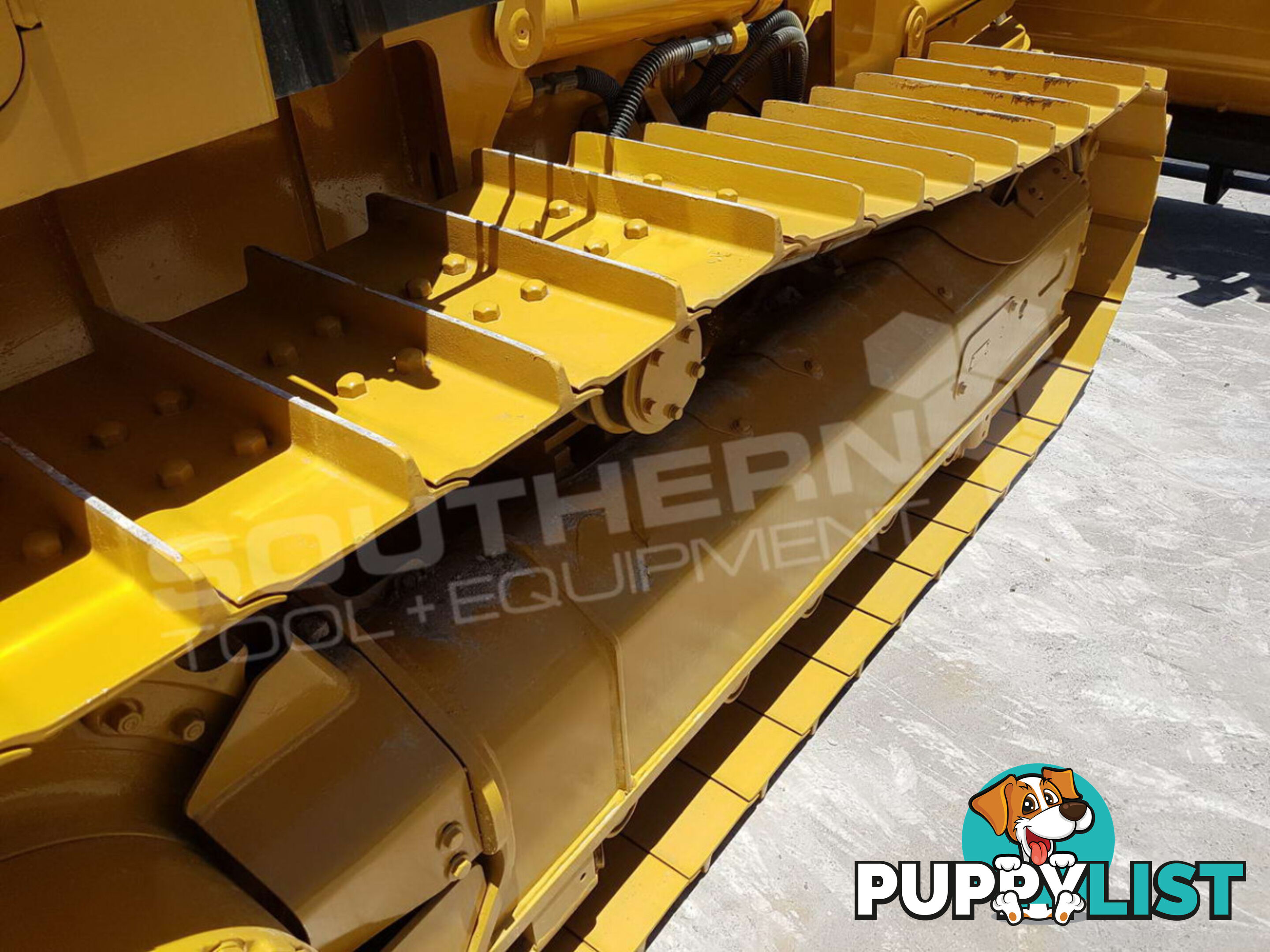 CATERPILLAR D3K XL Bulldozer Stick Rake fitted