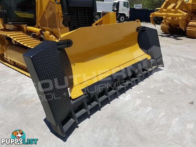 CATERPILLAR D3K XL Bulldozer Stick Rake fitted