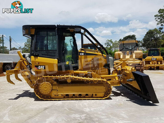 CATERPILLAR D3K XL Bulldozer Stick Rake fitted