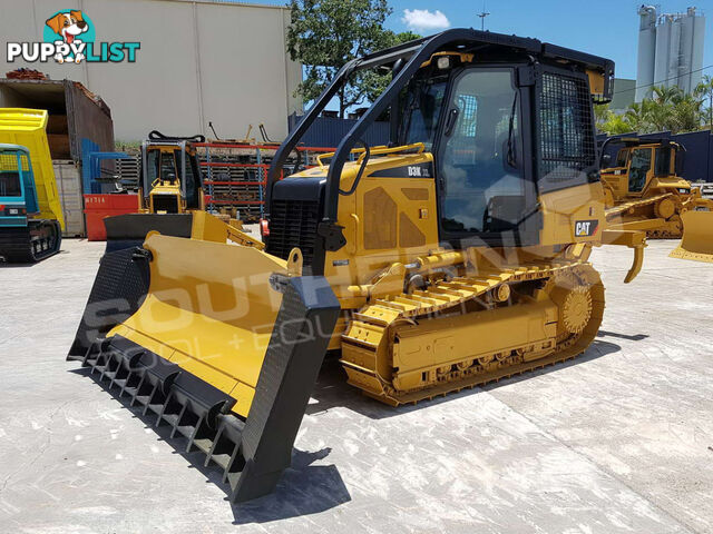 CATERPILLAR D3K XL Bulldozer Stick Rake fitted