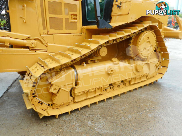 CATERPILLAR D6T XL Bulldozer CAT D6 dozer with Stick Rake & Drive in Tree Spear