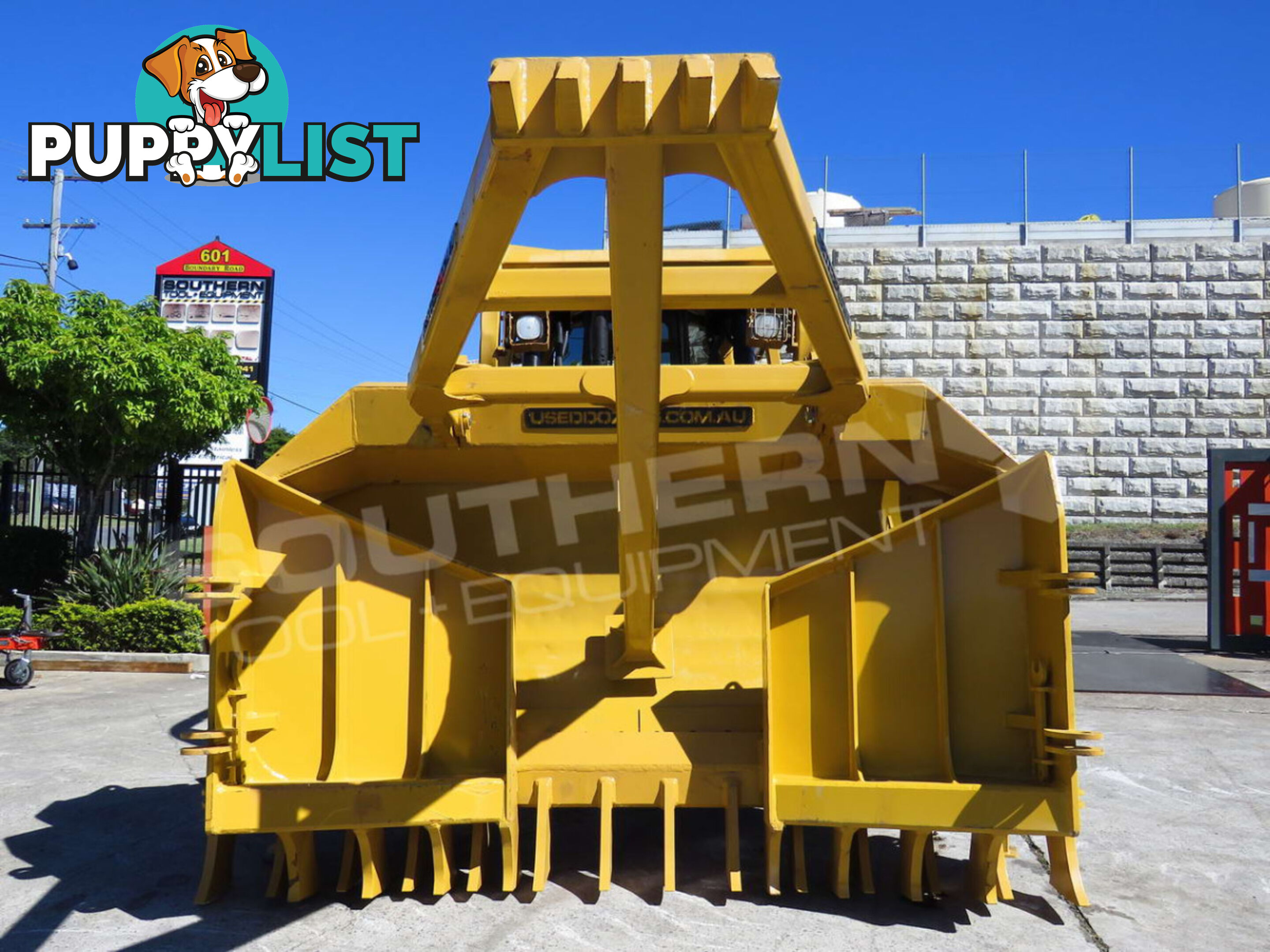 Caterpillar D6T XL Bulldozer with Stick Rake