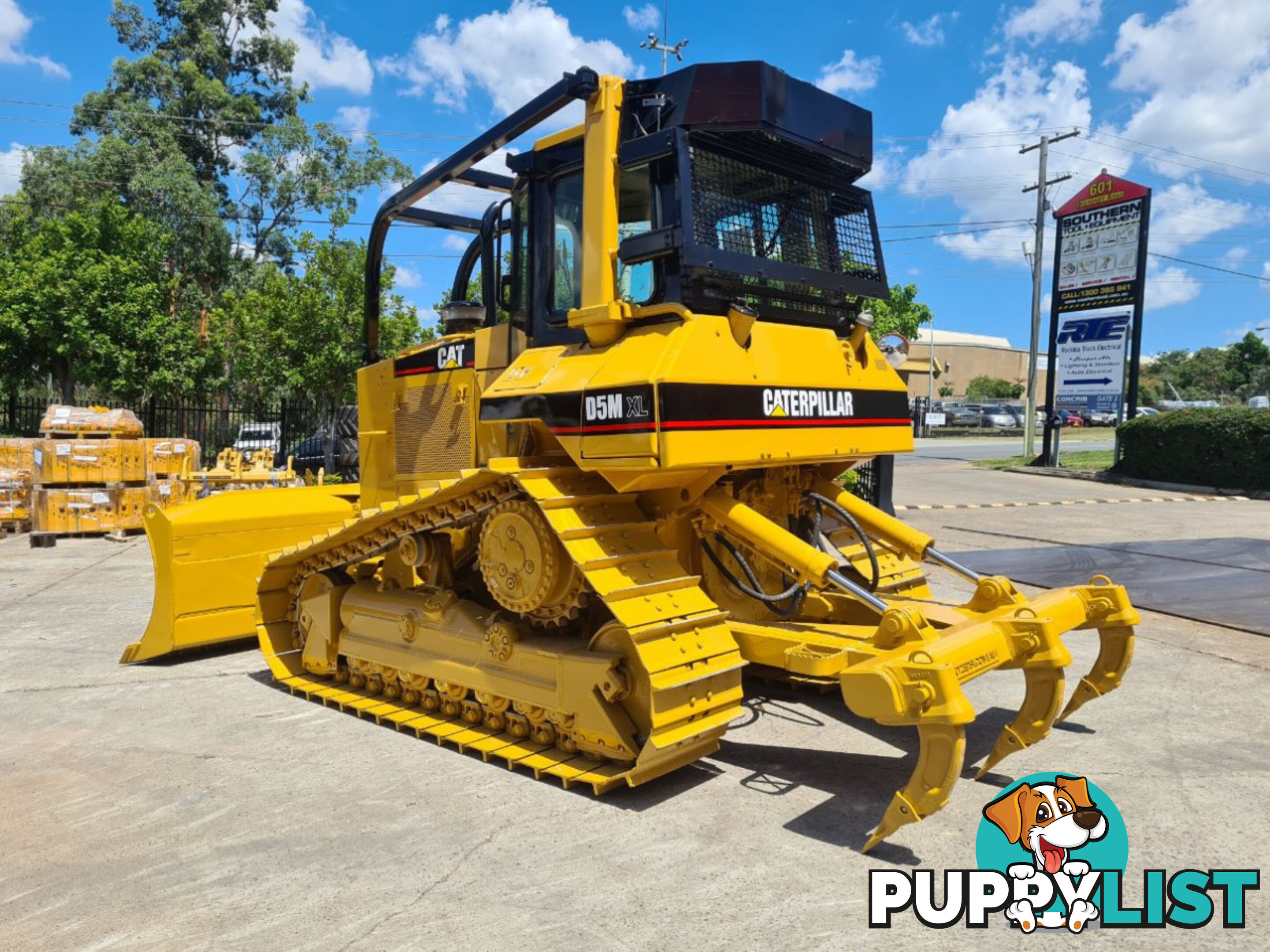 Caterpillar D5M XL Bulldozer (Stock No. 97851)