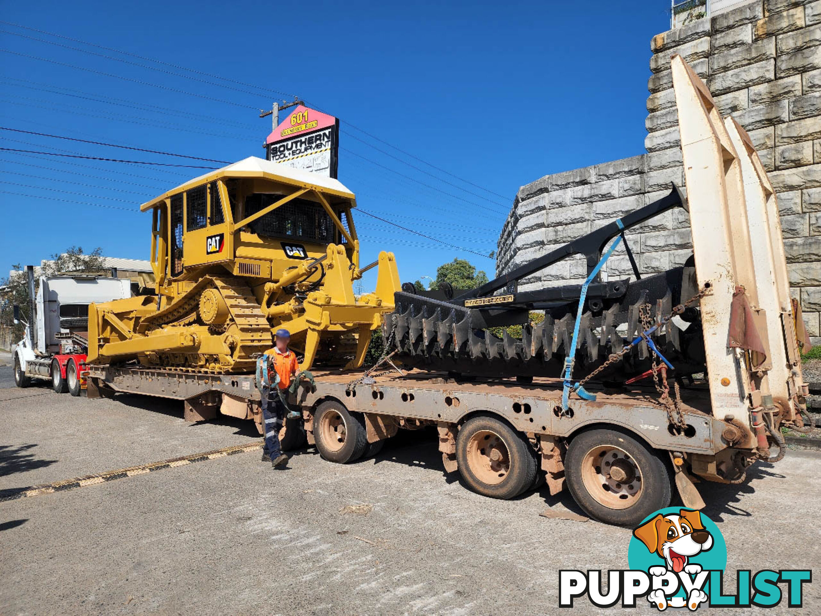 Caterpillar D7R II Bulldozer (Stock No. 83647)