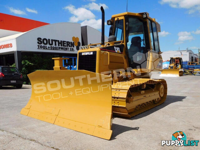 CATERPILLAR D4G XL Bulldozer / CAT D4 AC CAB