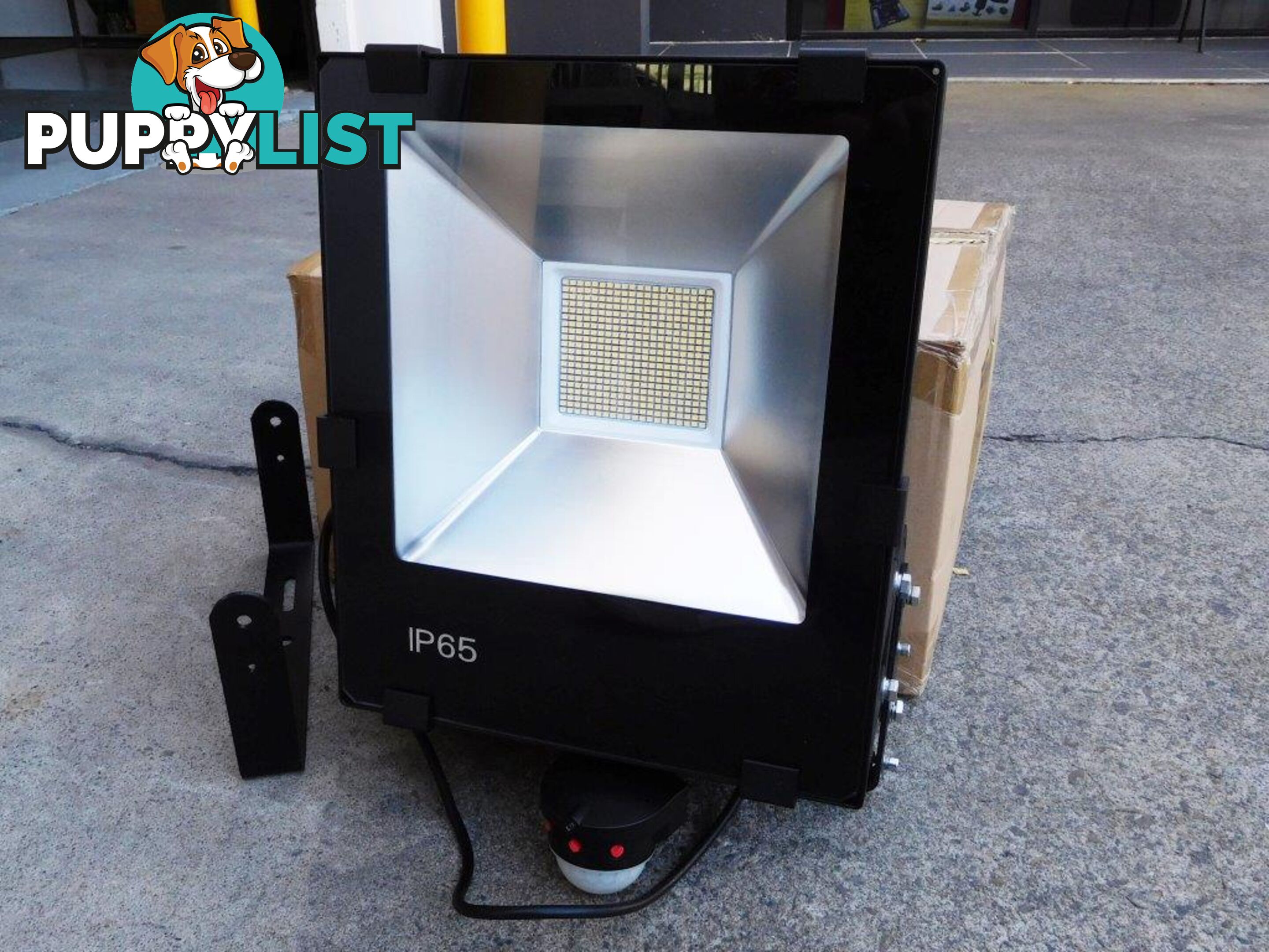 IP65 Water proof LED FLOOD Light 200W - 7000k.240V/50Hz.