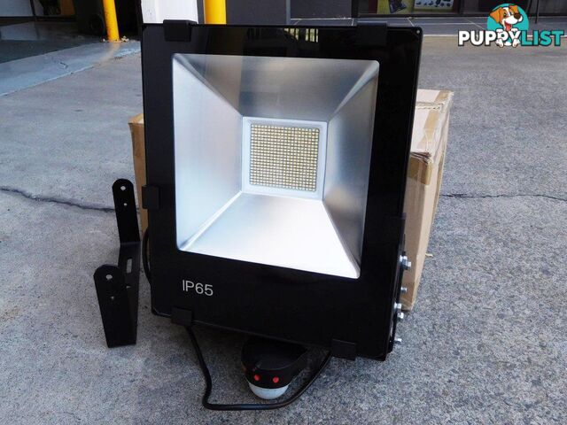 IP65 Water proof LED FLOOD Light 200W - 7000k.240V/50Hz.