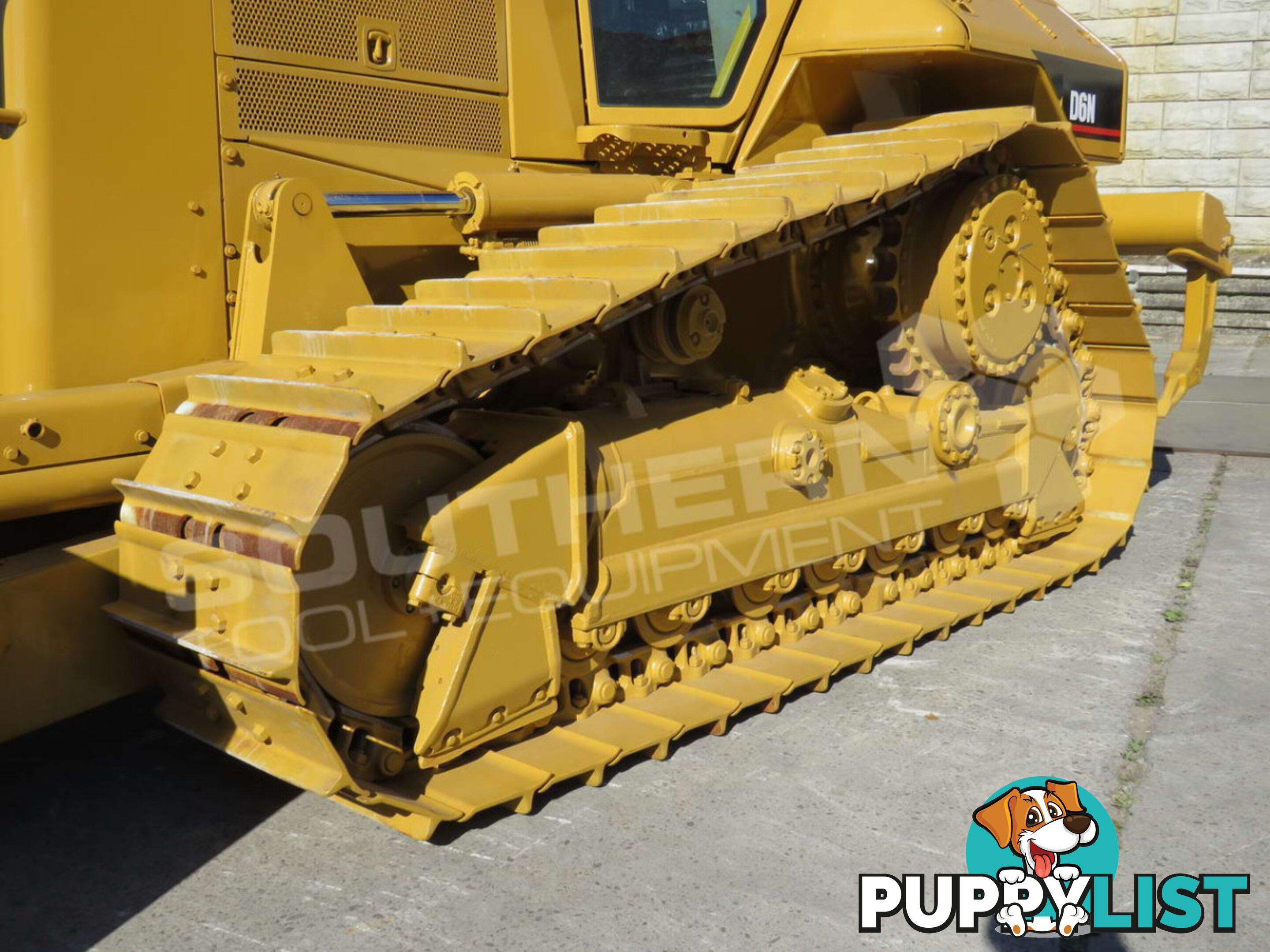 CATERPILLAR D6N XL Bulldozer w Sweeps & Screens