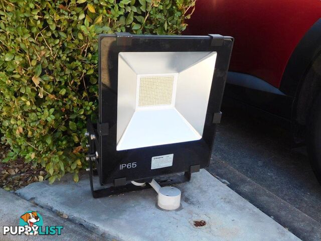 200W IP65 Water proof LED FLOOD Light - 7000k.240V/50Hz.