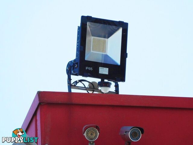 200W IP65 Water proof LED FLOOD Light - 7000k.240V/50Hz.