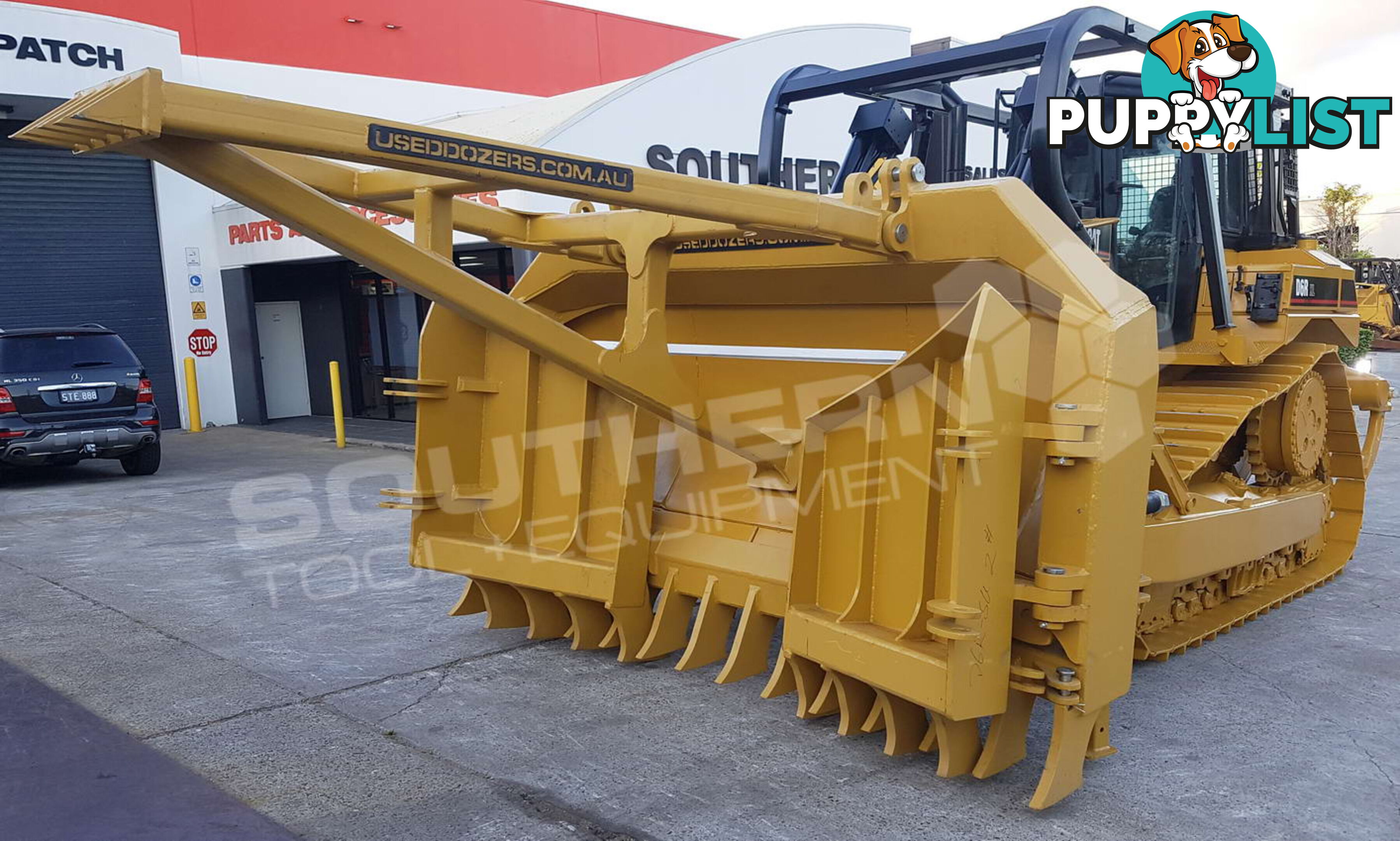 CATERPILLAR D6R XL Bulldozer SU Blade Stick Rake & Tree Spear fitted