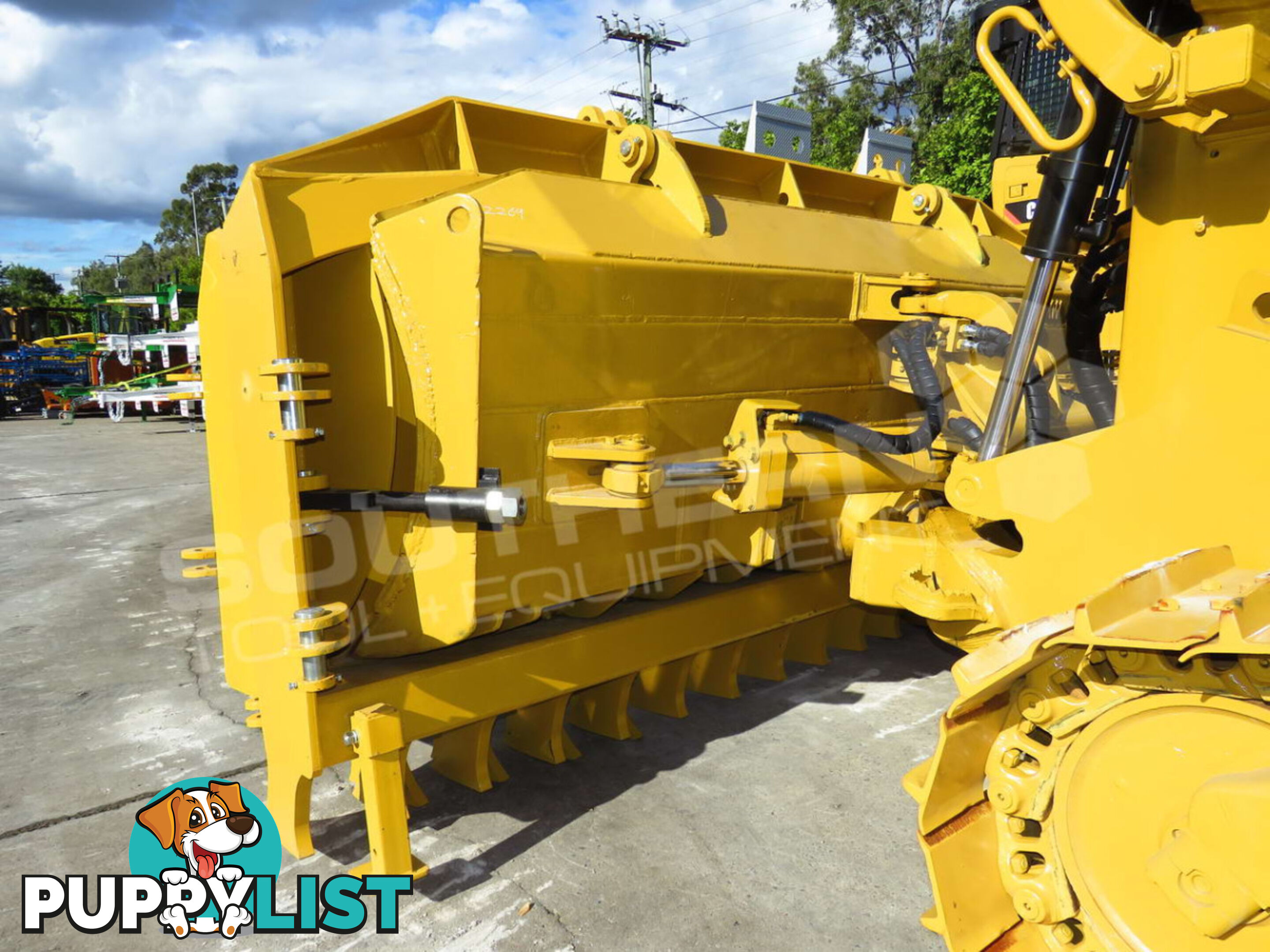 Caterpillar D6R XW Bulldozer Rippers Stick Rake & Tree Spear