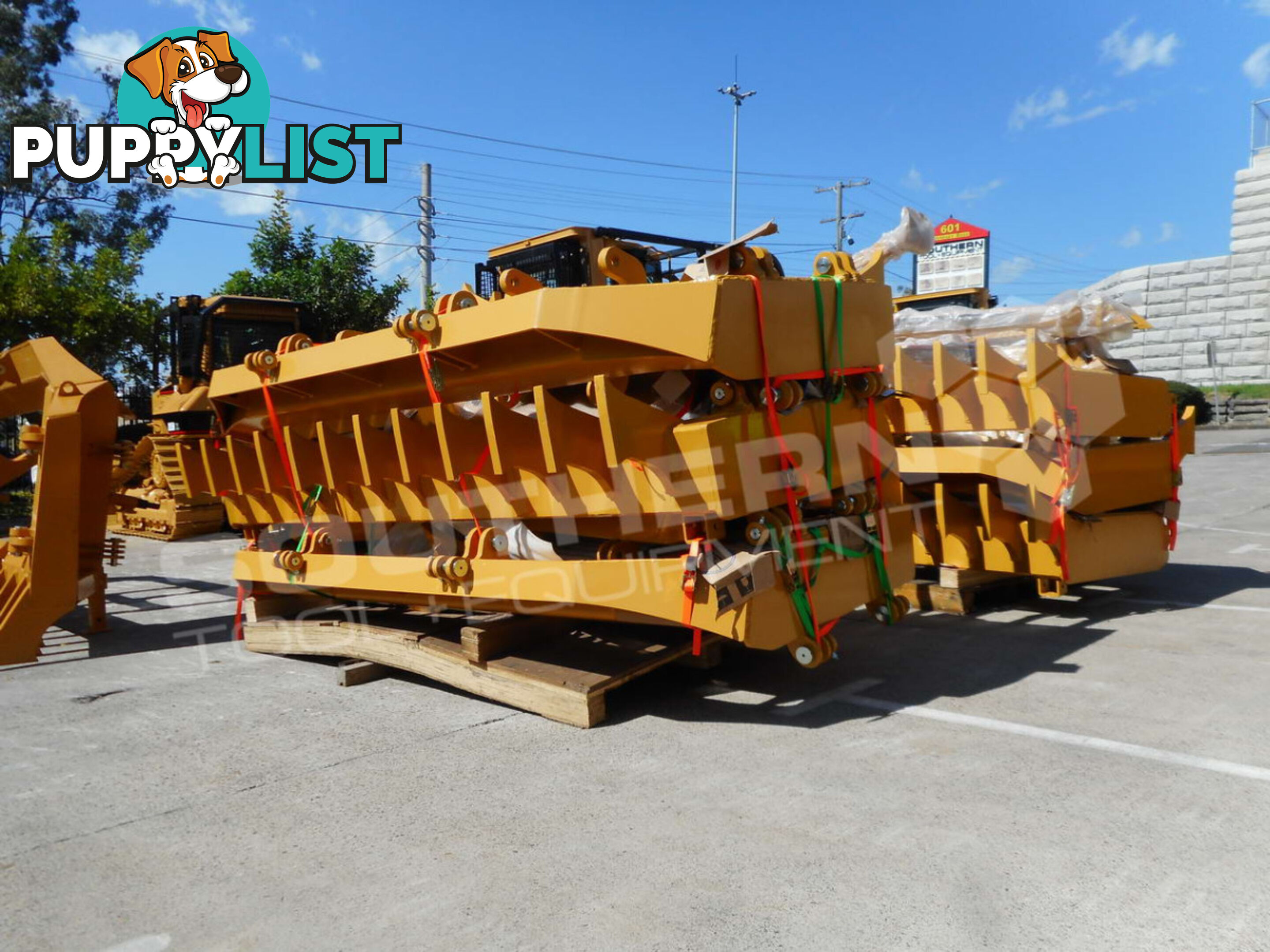 Heavy Duty Caterpillar D5M D6M Dozer Bi-Folding Stick Rake 