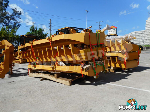 Heavy Duty Caterpillar D5M D6M Dozer Bi-Folding Stick Rake 