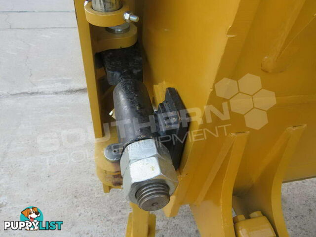 D6R XL Bulldozer SU Blade Stick Rake & Tree Spear fitted