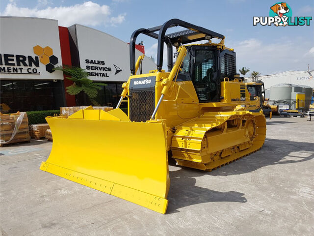  2013 Komatsu D65WX-17 Dozer