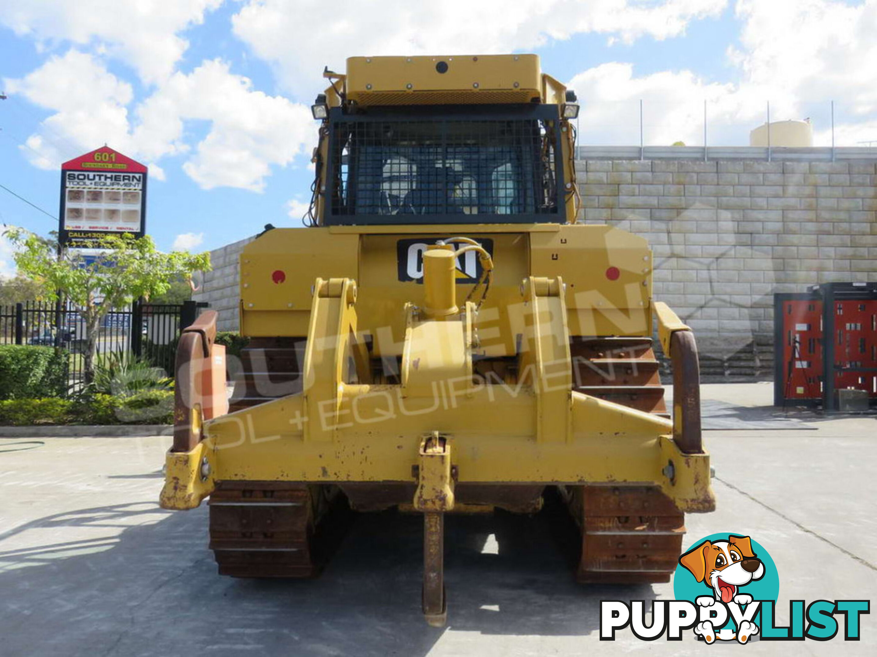 Caterpillar D6T XL VPAT Dozer w Stick Rakes & Tree Spear fitted (Stock No. 2315)