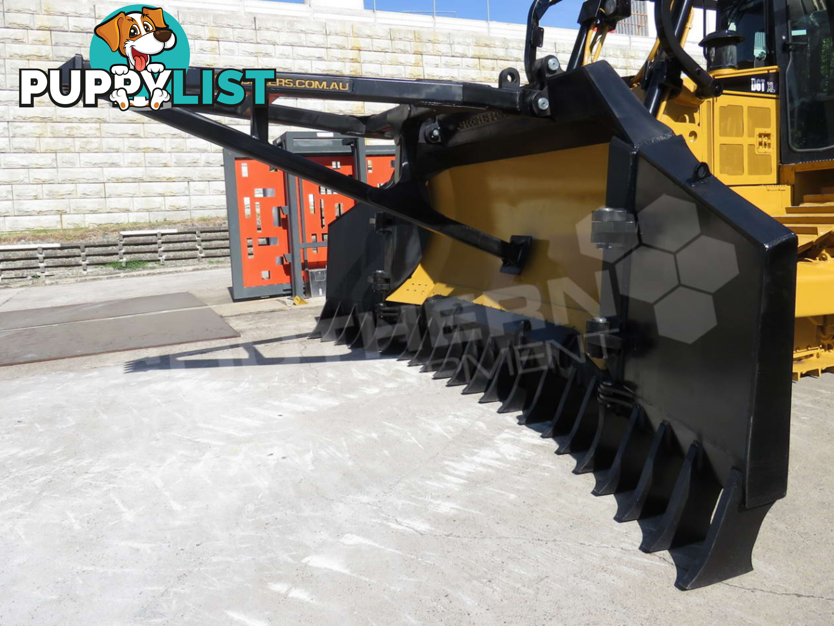 Heavy Duty Caterpillar D6T D6R Dozer Bi-Folding Stick Rake 