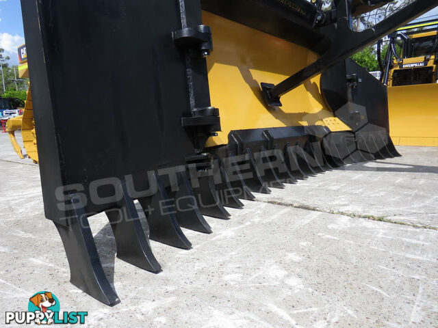 Heavy Duty Caterpillar D6T D6R Dozer Bi-Folding Stick Rake 