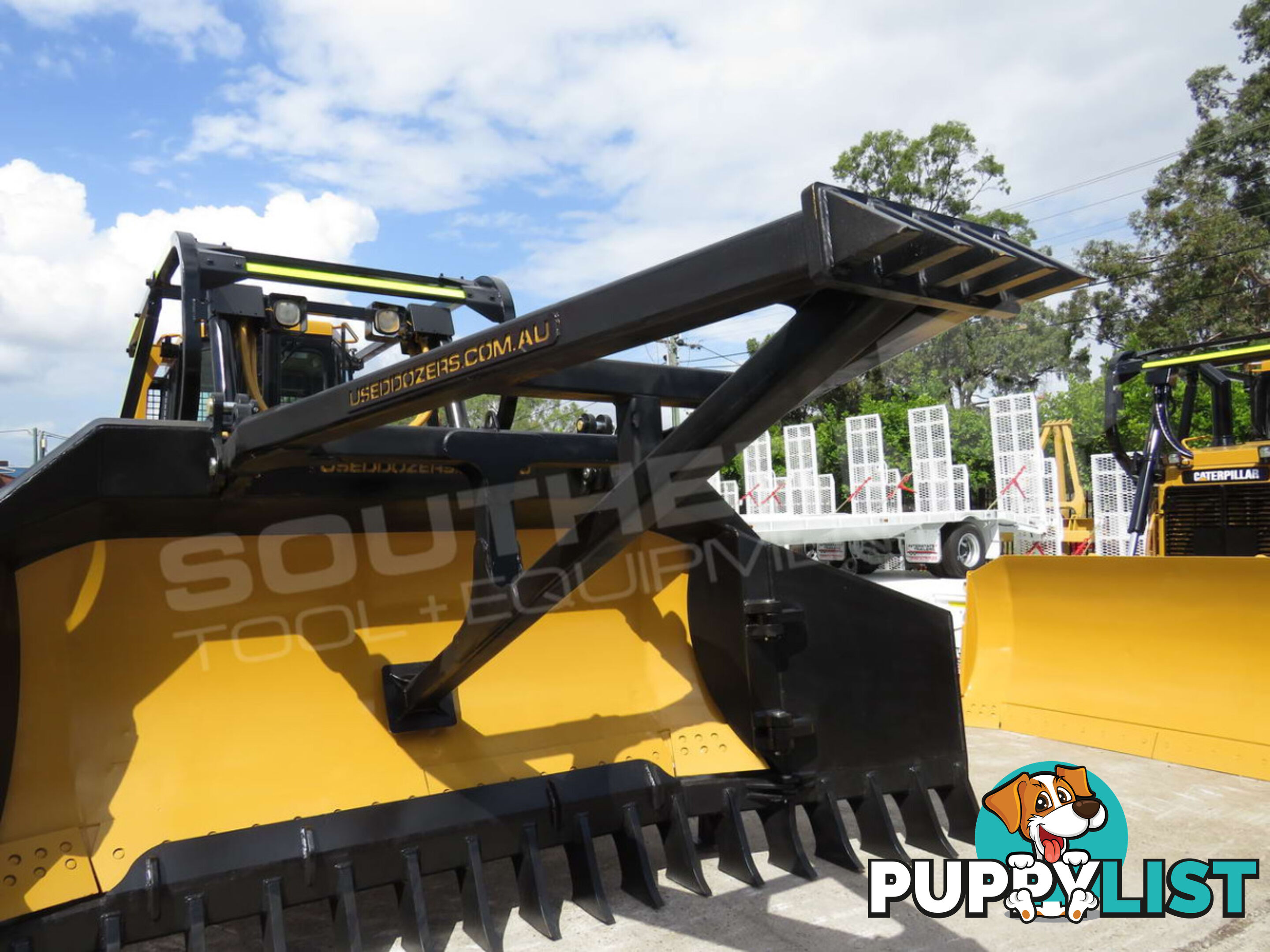 Heavy Duty Caterpillar D6T D6R Dozer Bi-Folding Stick Rake 