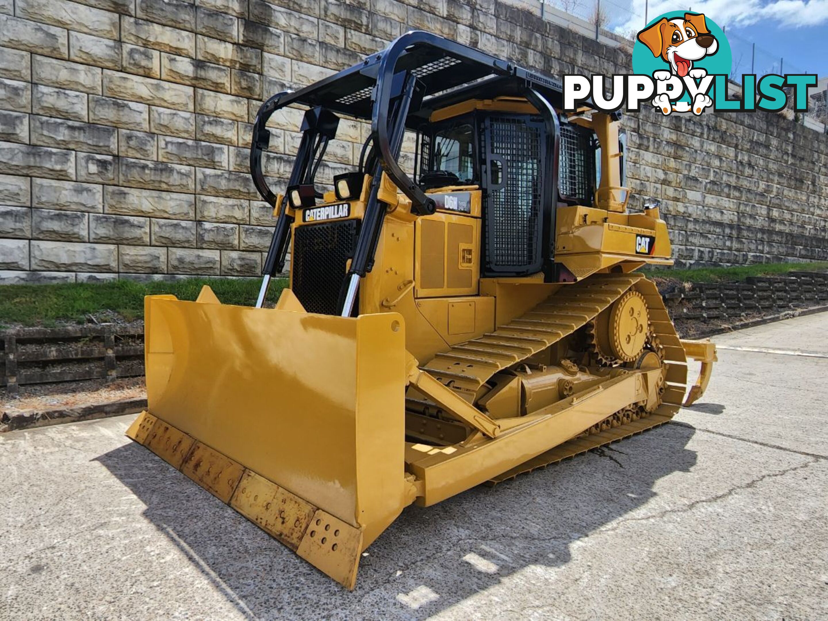 Caterpillar D6H XR Bulldozer (Stock No. 94811)