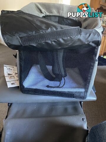 Dog/pet bike carrier