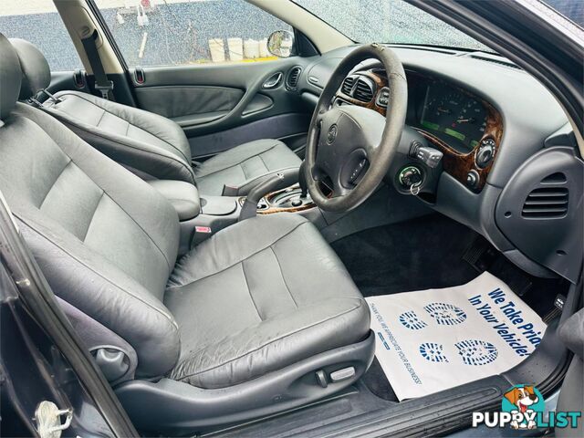 2001 HOLDEN CALAIS   4D SEDAN
