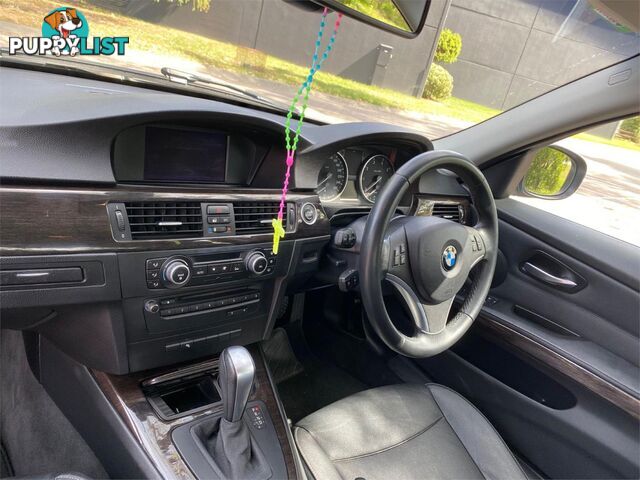 2010 BMW 3 20ILIFESTYLE  4D SEDAN