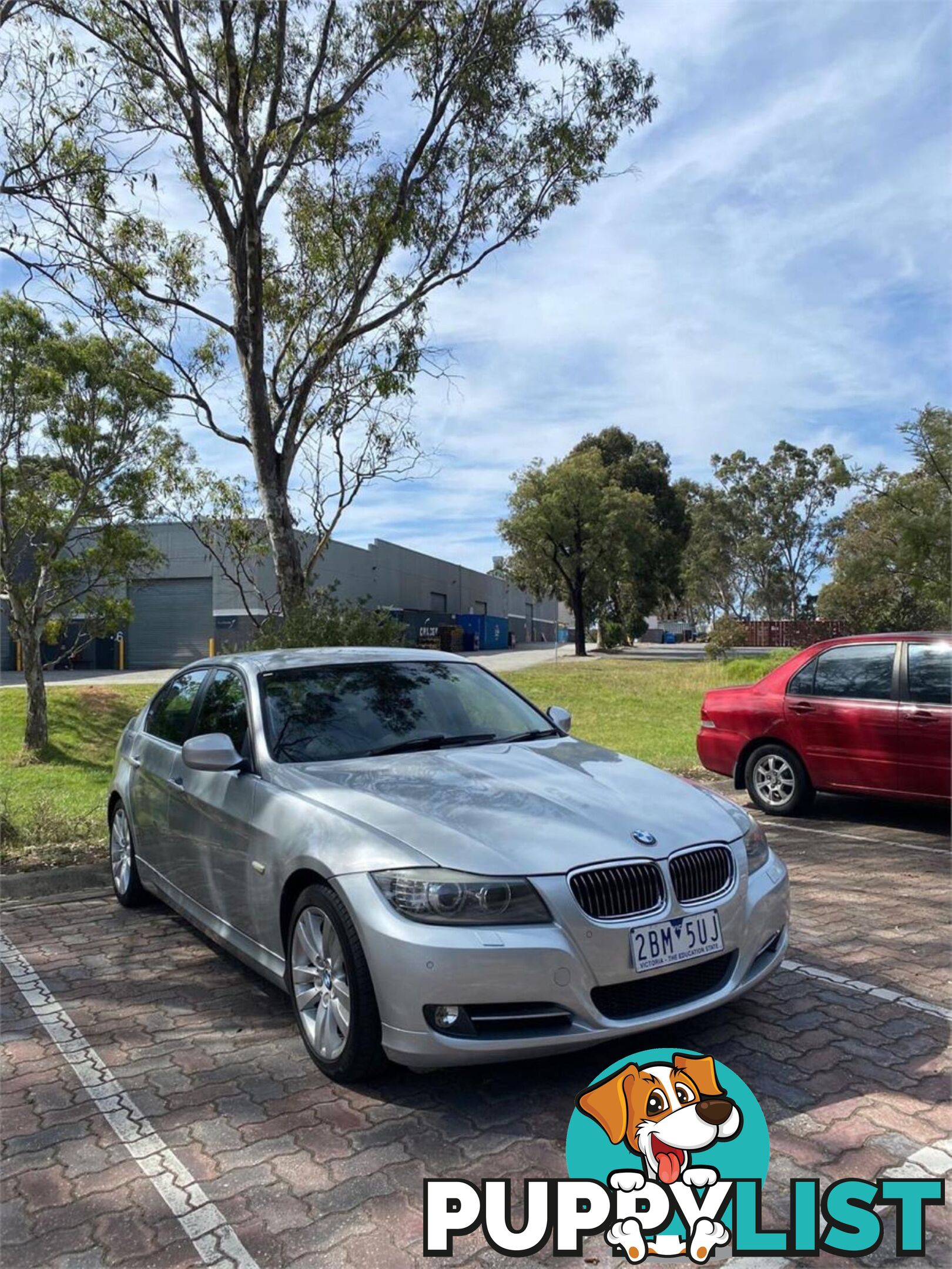 2010 BMW 3 20ILIFESTYLE  4D SEDAN