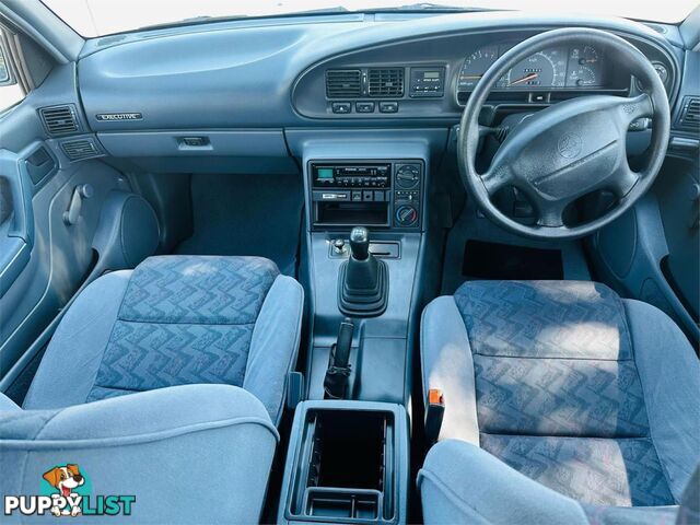 1996 HOLDEN COMMODORE EXECUTIVE  4D SEDAN