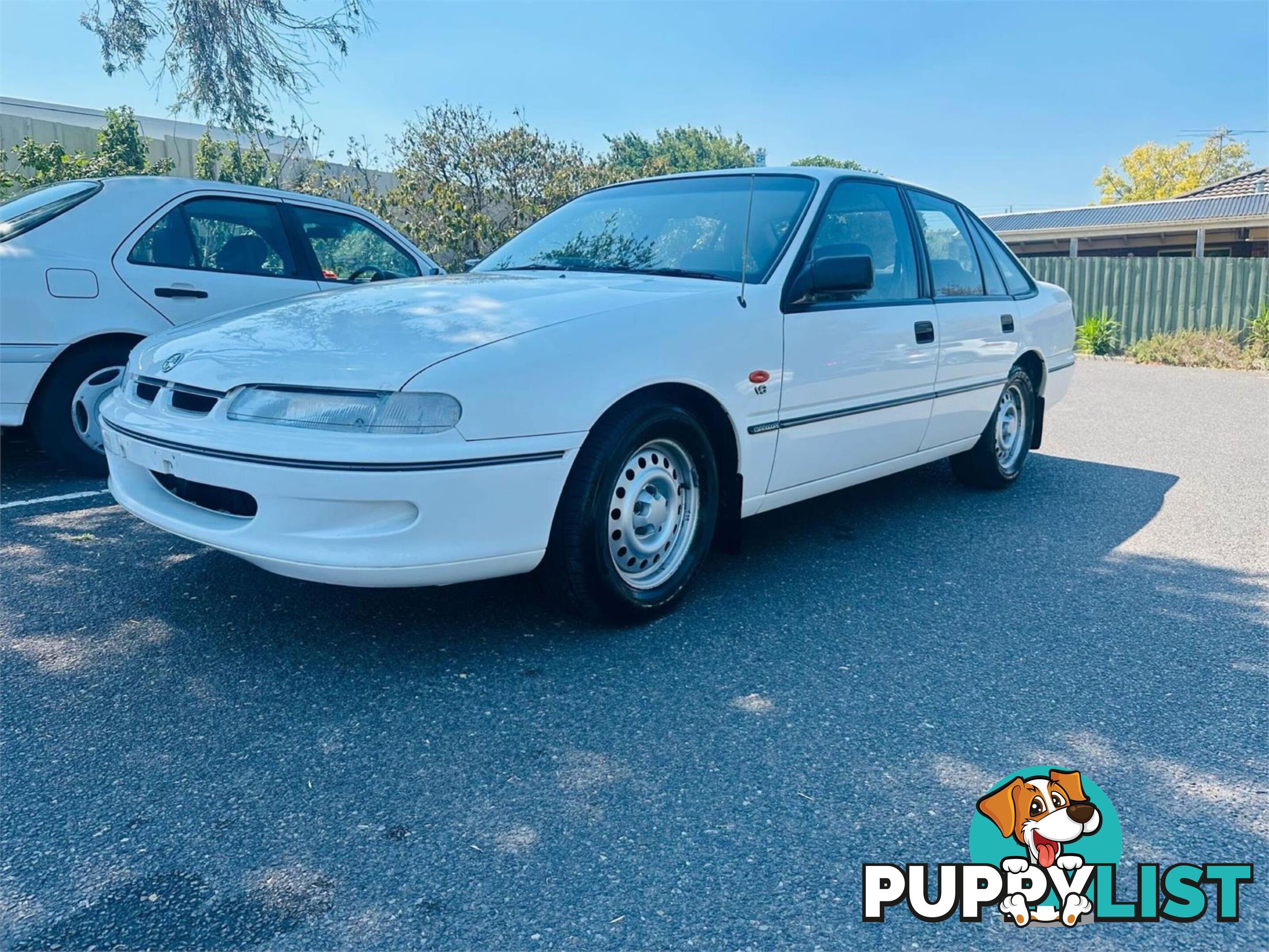 1996 HOLDEN COMMODORE EXECUTIVE  4D SEDAN