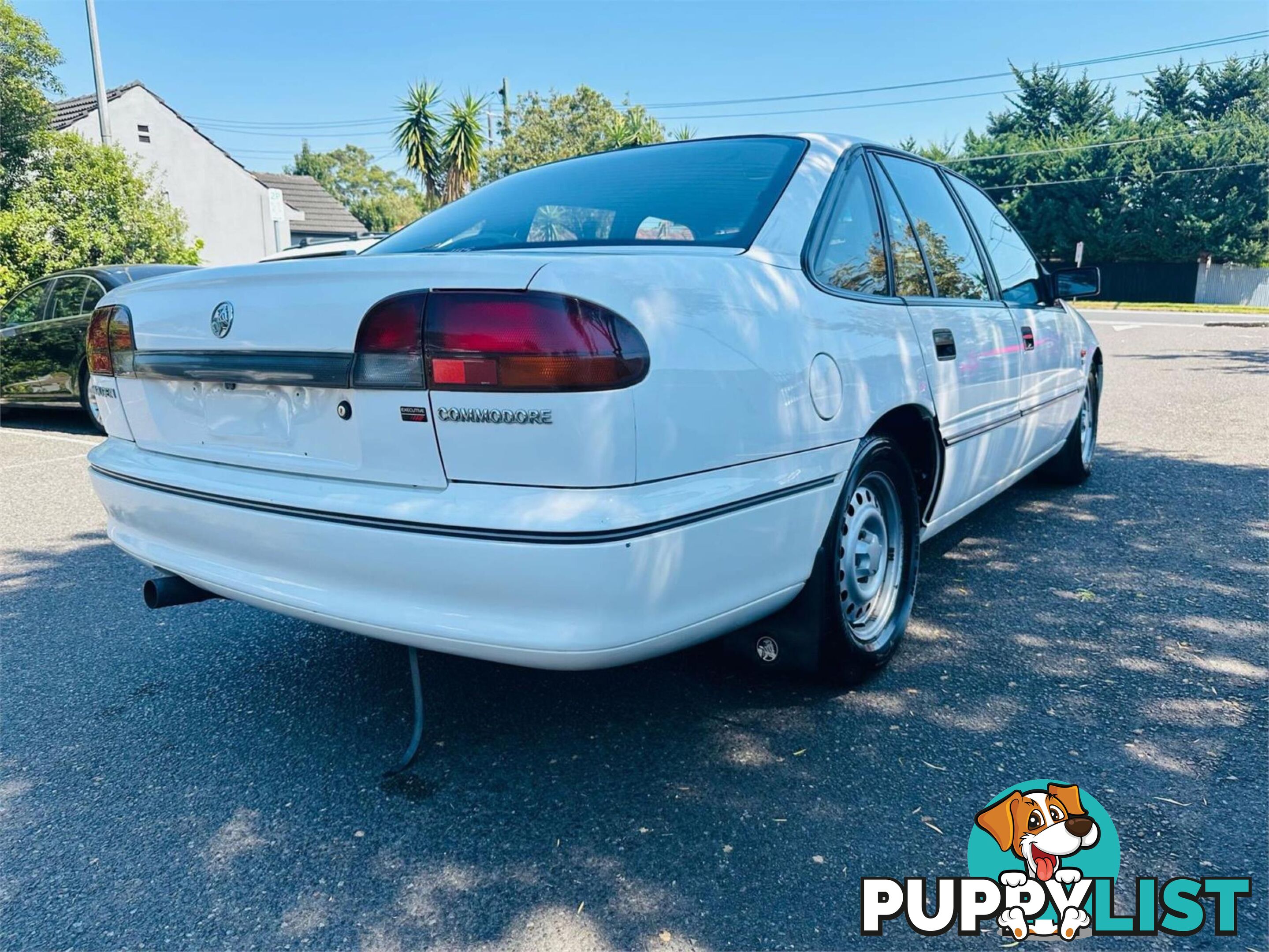 1996 HOLDEN COMMODORE EXECUTIVE  4D SEDAN