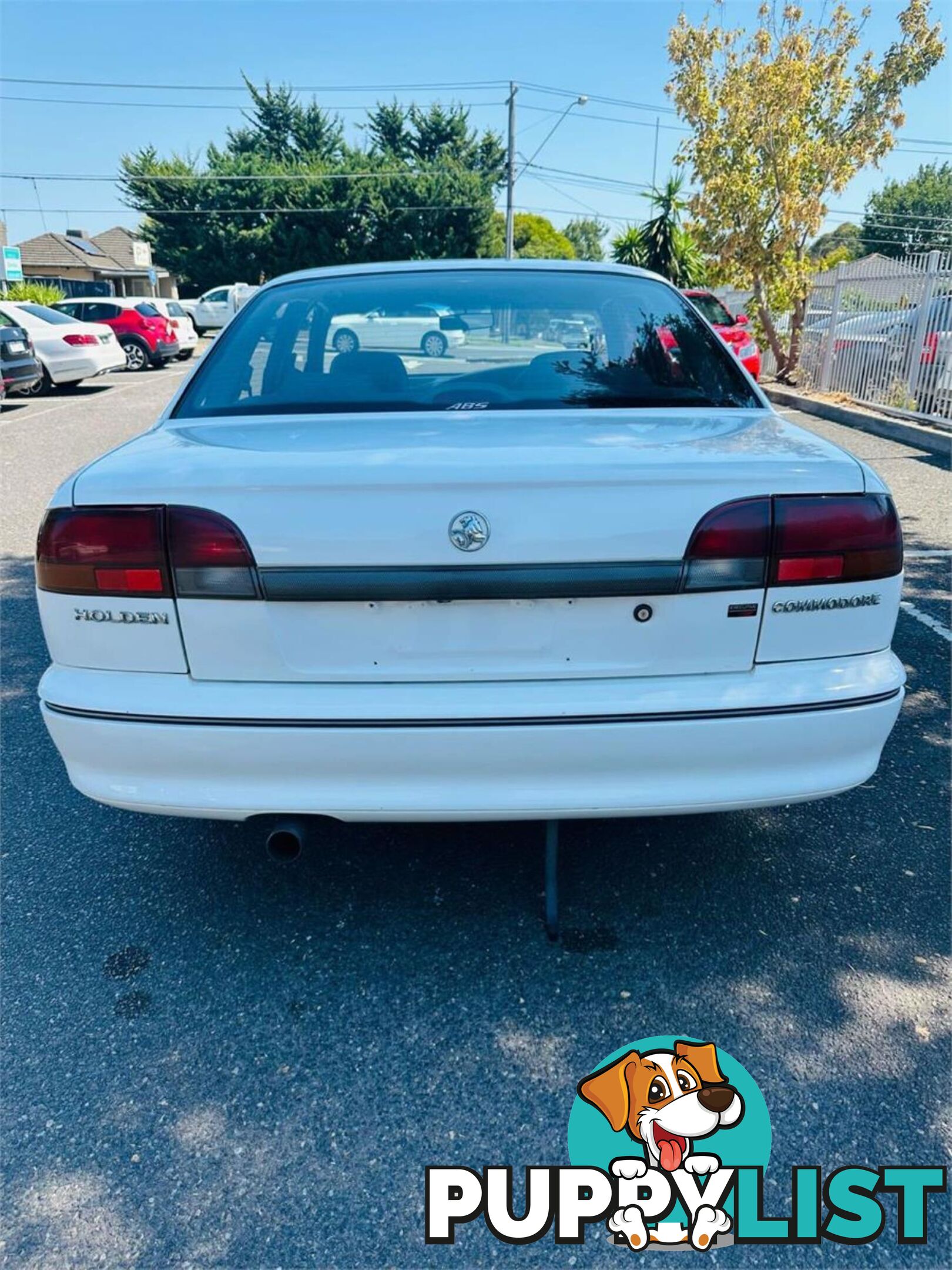 1996 HOLDEN COMMODORE EXECUTIVE  4D SEDAN