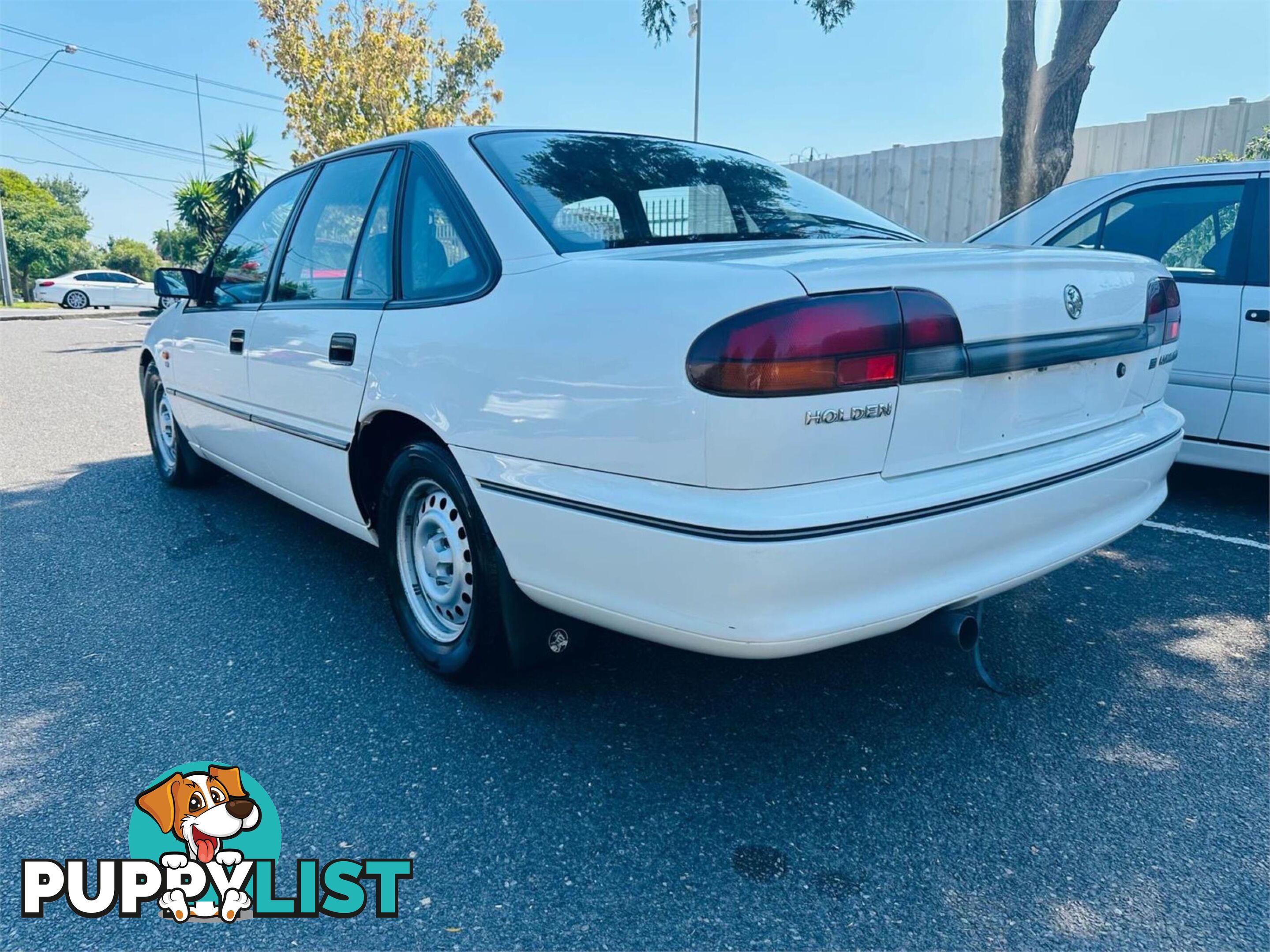 1996 HOLDEN COMMODORE EXECUTIVE  4D SEDAN