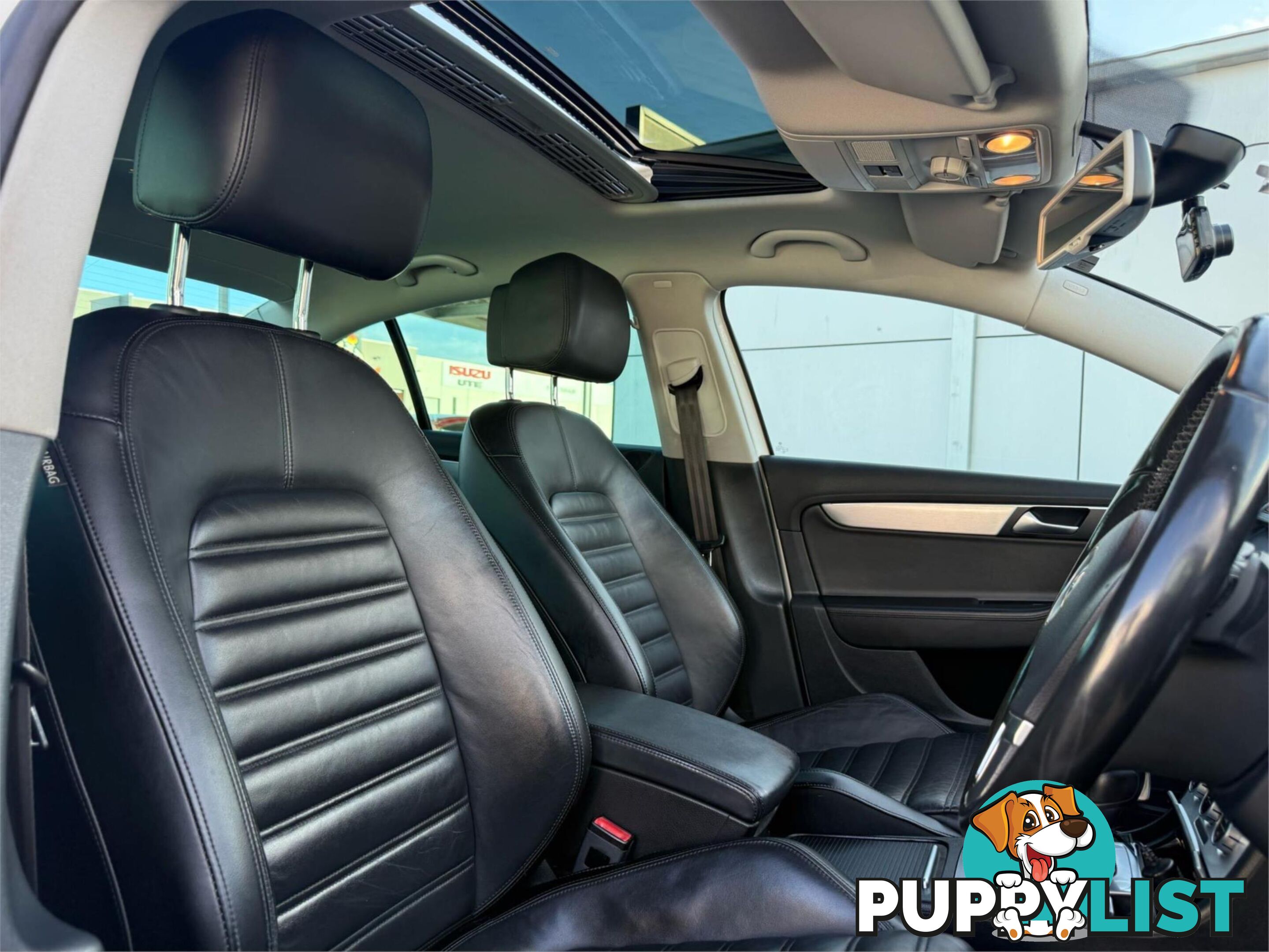 2014 VOLKSWAGEN PASSAT 130TDIHIGHLINE  4D SEDAN