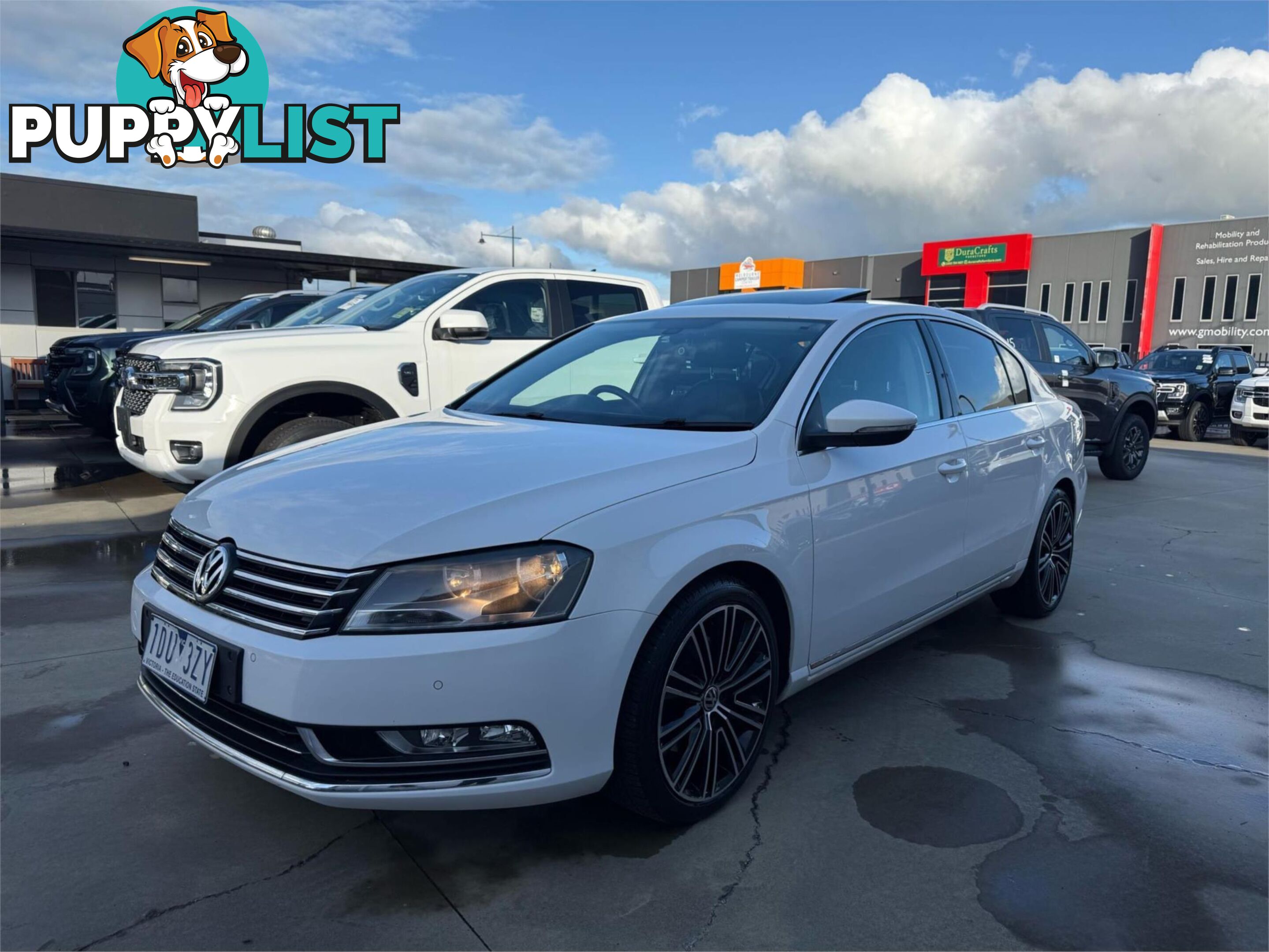 2014 VOLKSWAGEN PASSAT 130TDIHIGHLINE  4D SEDAN