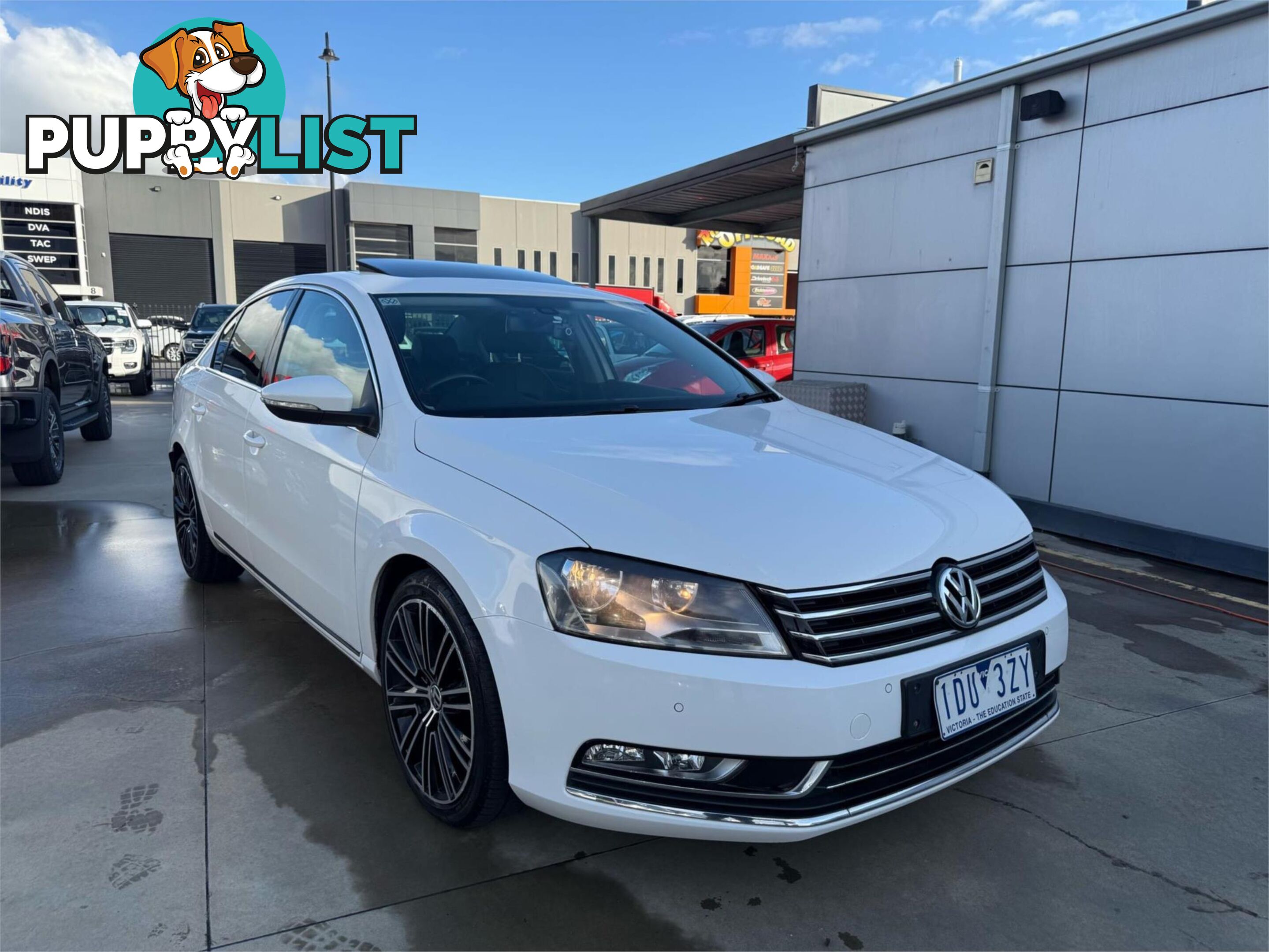 2014 VOLKSWAGEN PASSAT 130TDIHIGHLINE  4D SEDAN