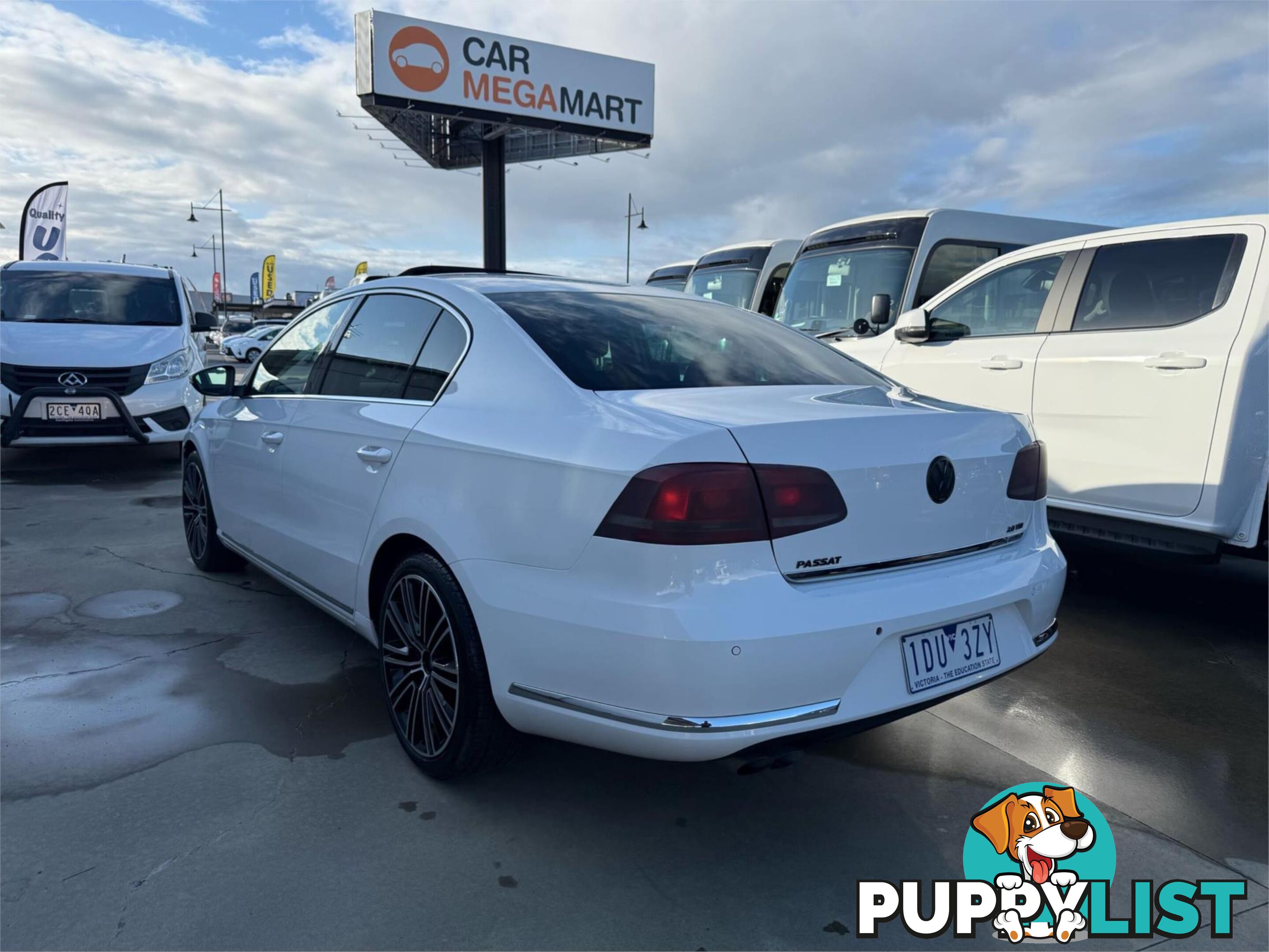 2014 VOLKSWAGEN PASSAT 130TDIHIGHLINE  4D SEDAN