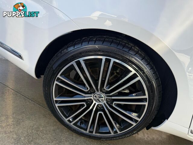 2014 VOLKSWAGEN PASSAT 130TDIHIGHLINE  4D SEDAN