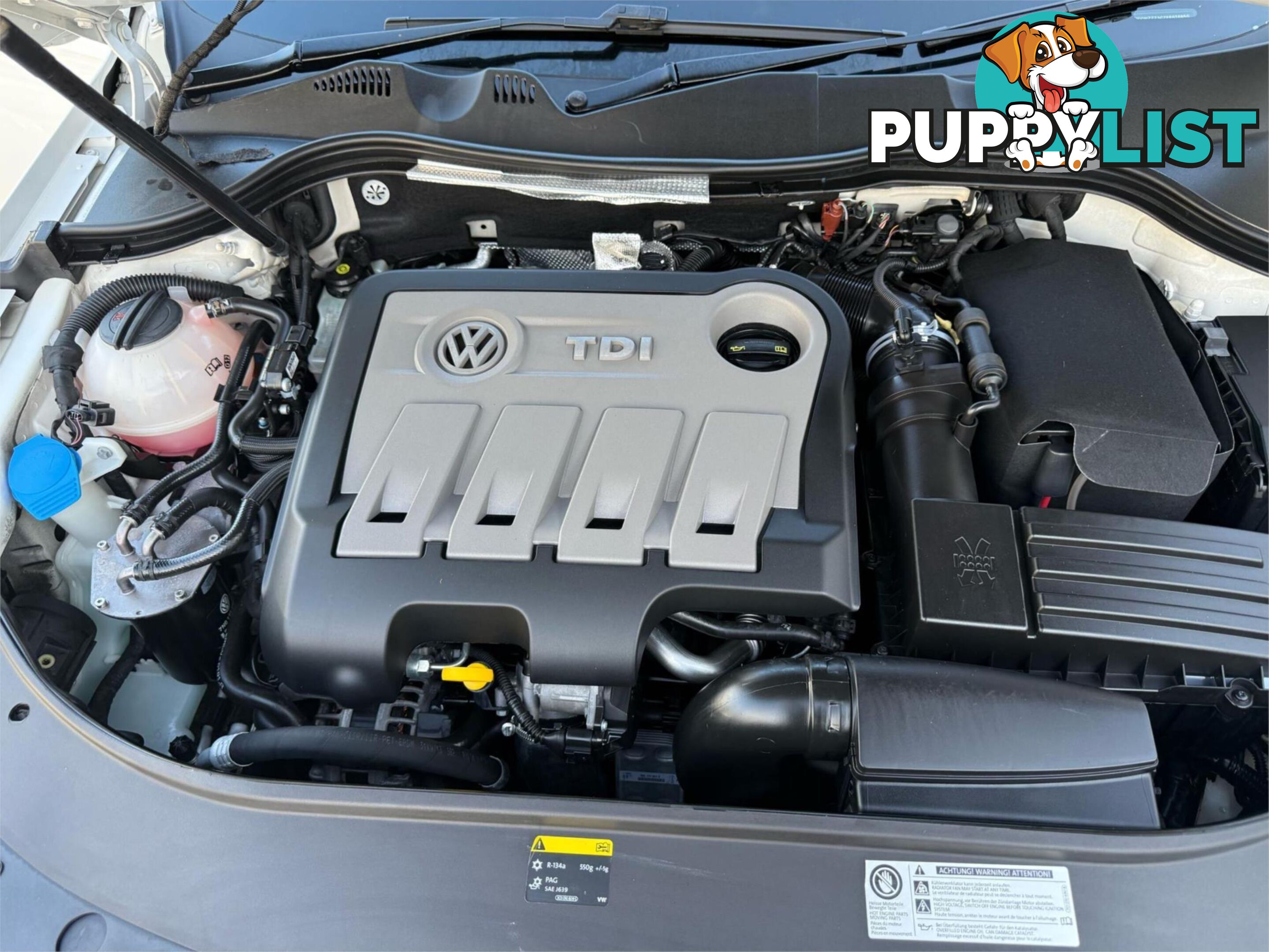 2014 VOLKSWAGEN PASSAT 130TDIHIGHLINE  4D SEDAN