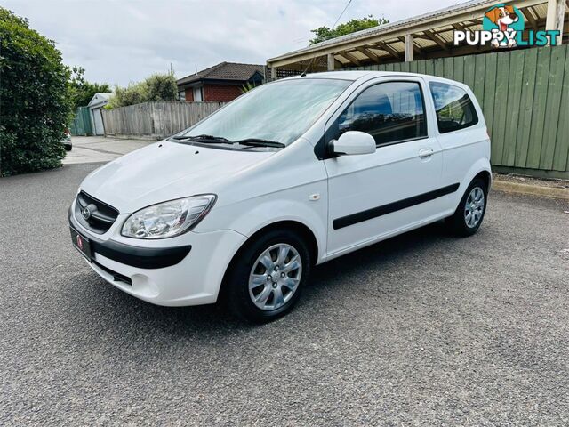 2010 HYUNDAI GETZ S  3D HATCHBACK