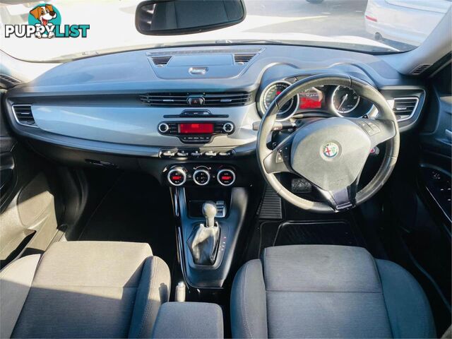 2013 ALFAROMEO GIULIETTA DISTINCTIVE  5D HATCHBACK