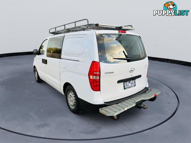 2012 HYUNDAI ILOAD   4D VAN