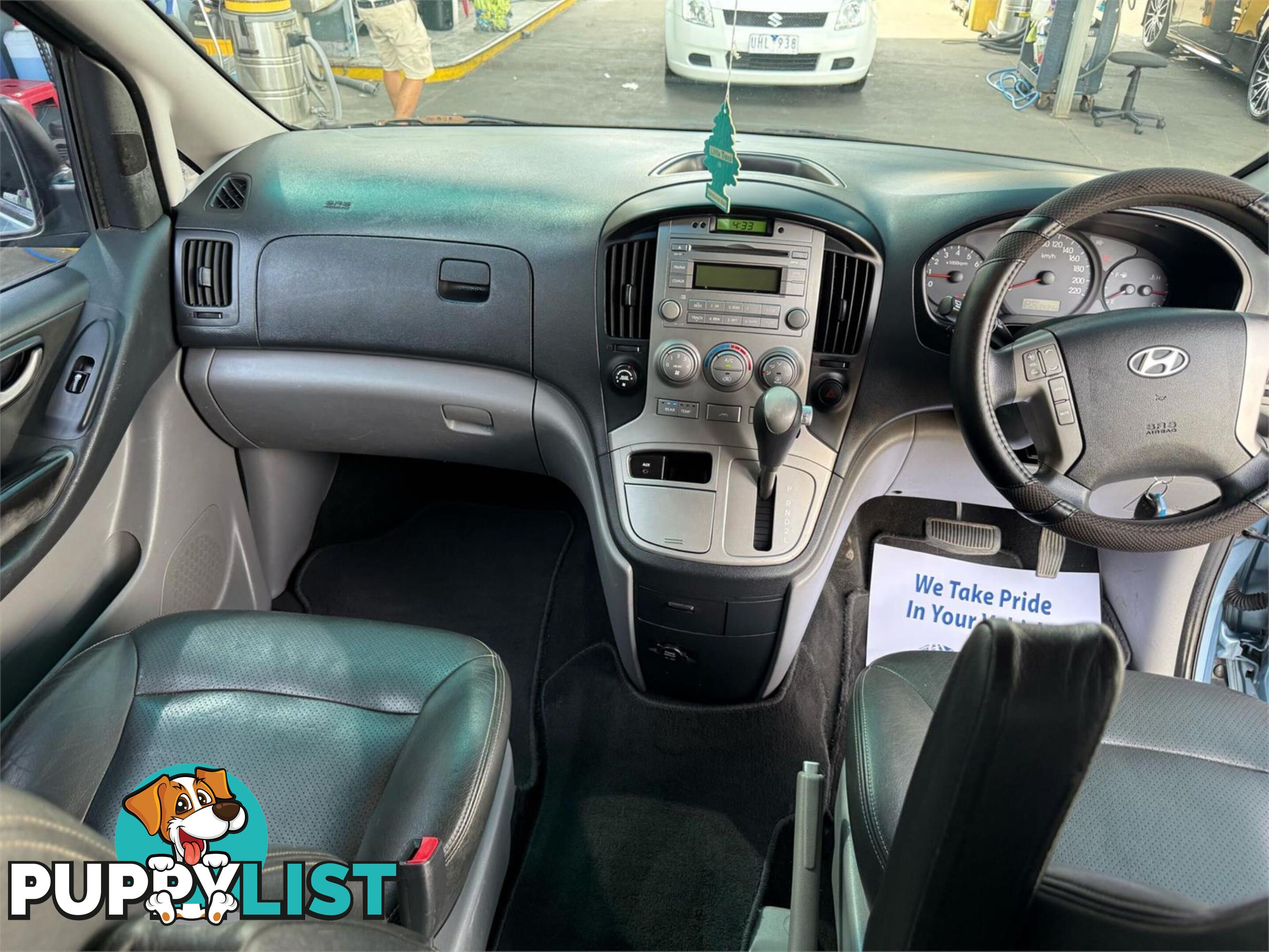 2010 HYUNDAI IMAX   4D WAGON
