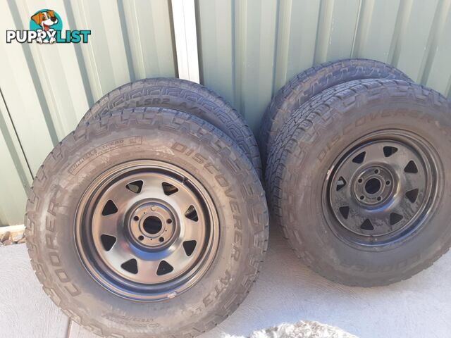 Wheels and tyre's