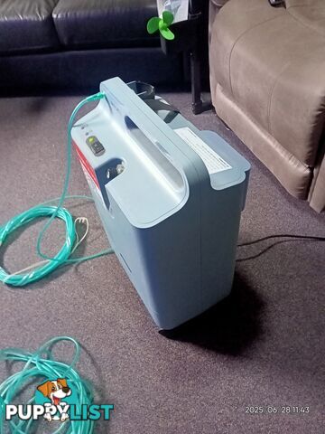 Philips EverFlo™ stationary oxygen concentrator