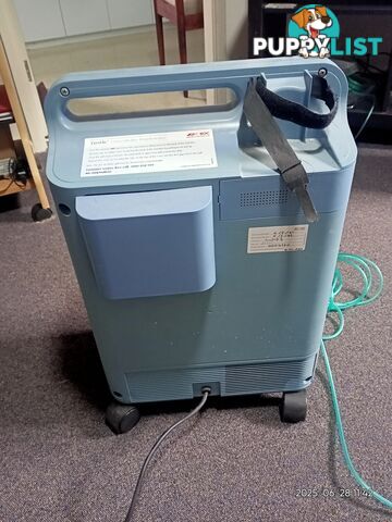Philips EverFlo™ stationary oxygen concentrator