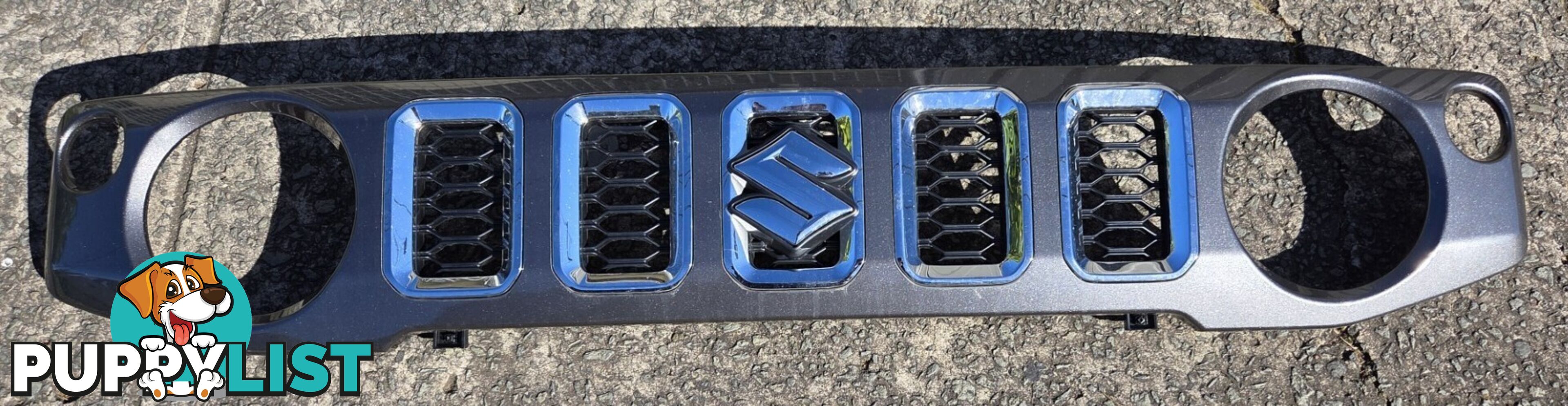 grey and chrome Grille Genuine Suits Suzuki Jimny JB74 2018
