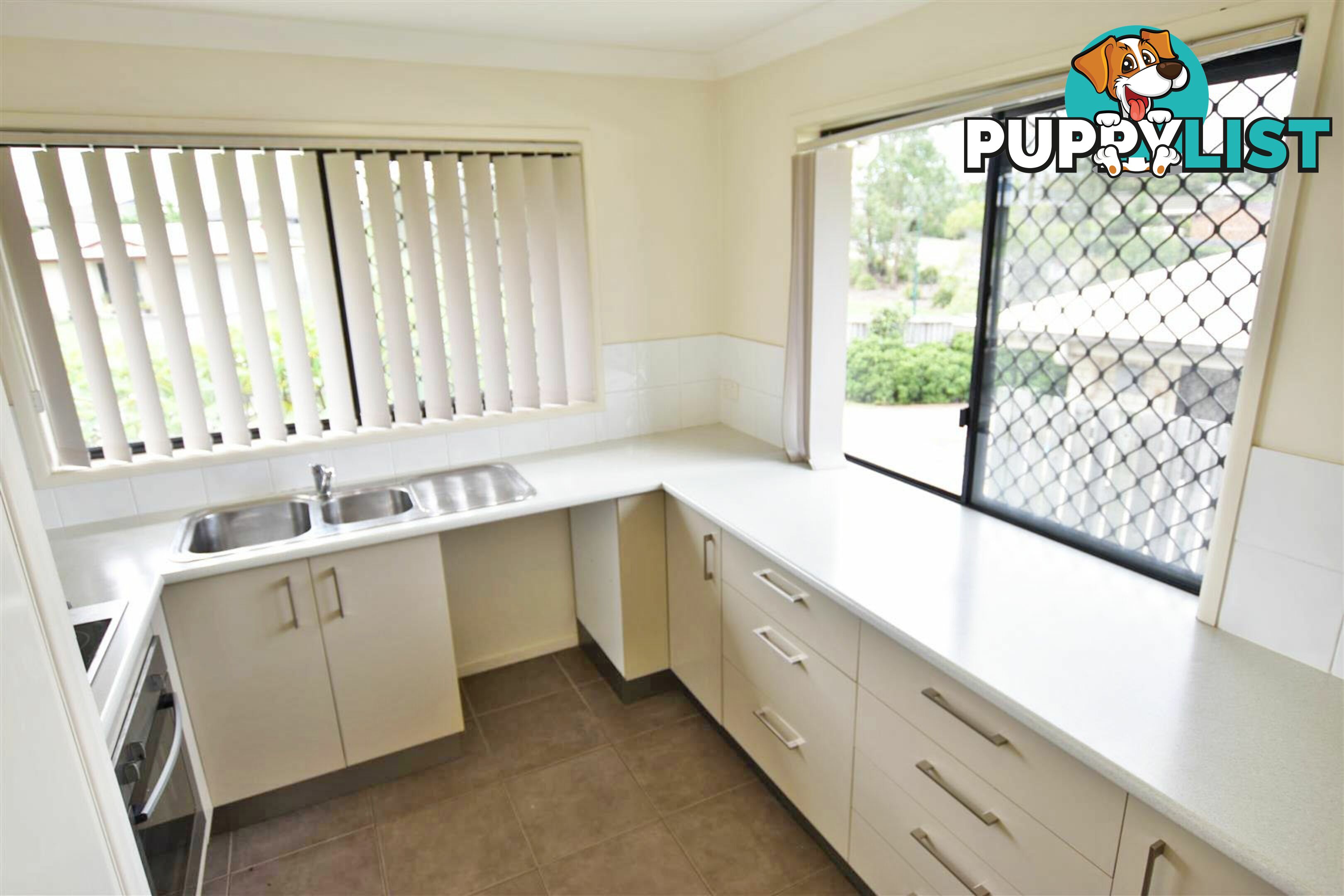 1/20 Fairlie Court KALLANGUR QLD 4503