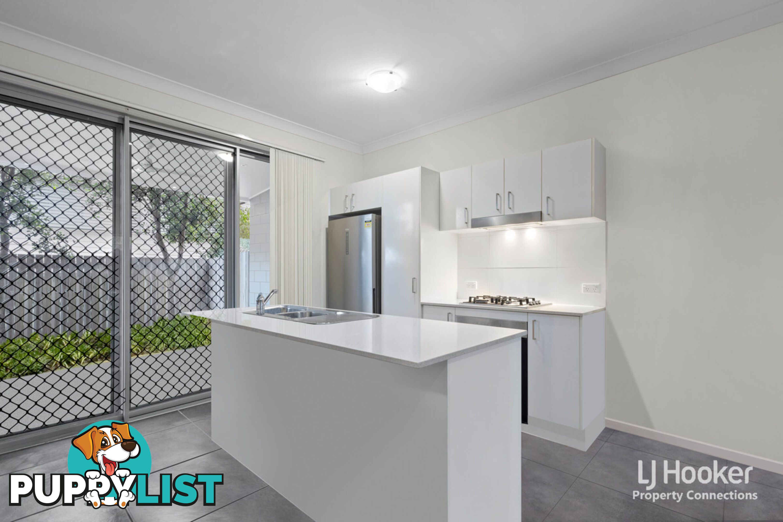 2/20 Oakwood Court WARNER QLD 4500